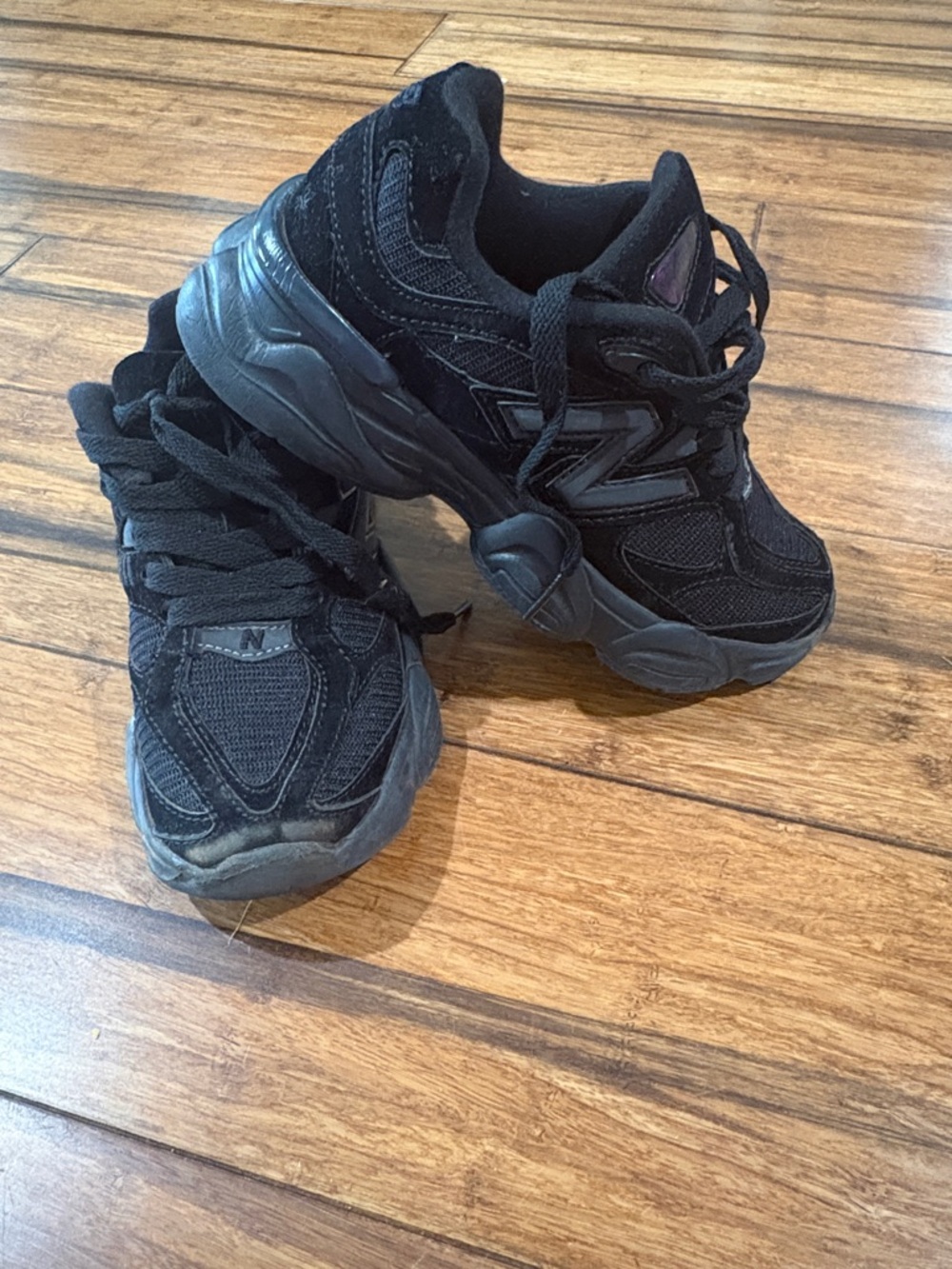 New Balance Kids Black Lace-Up Sneakers